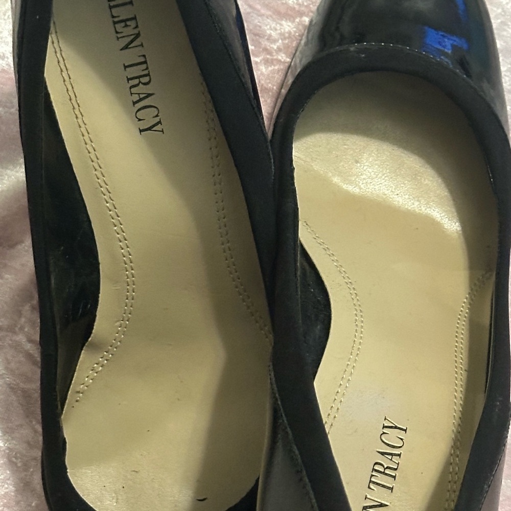 Ellen Tracy Black Patent Leather wedge pumps - Picture 2 of 8